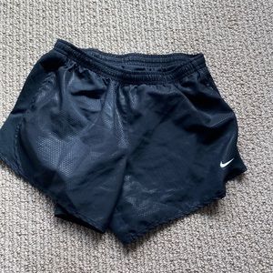 Nike black spot size large girls running shorts